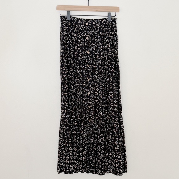 Rylee + Cru Black Floral Skirt Set - Picture 4 of 7